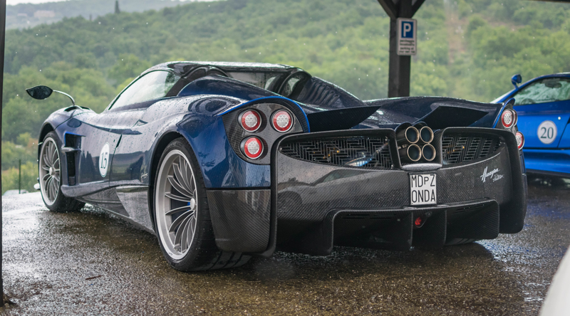 Illustration for article titled A Pagani Rally In Italy Puts All Other Car Meets To Shame